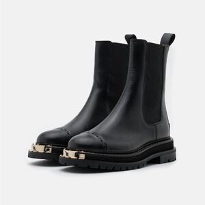 SANDRO CLASSIC ANKLE BOOTS size 40